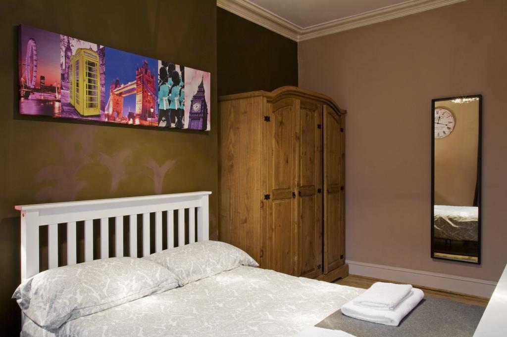 Oaklands Apartment Wolverhampton Exterior photo